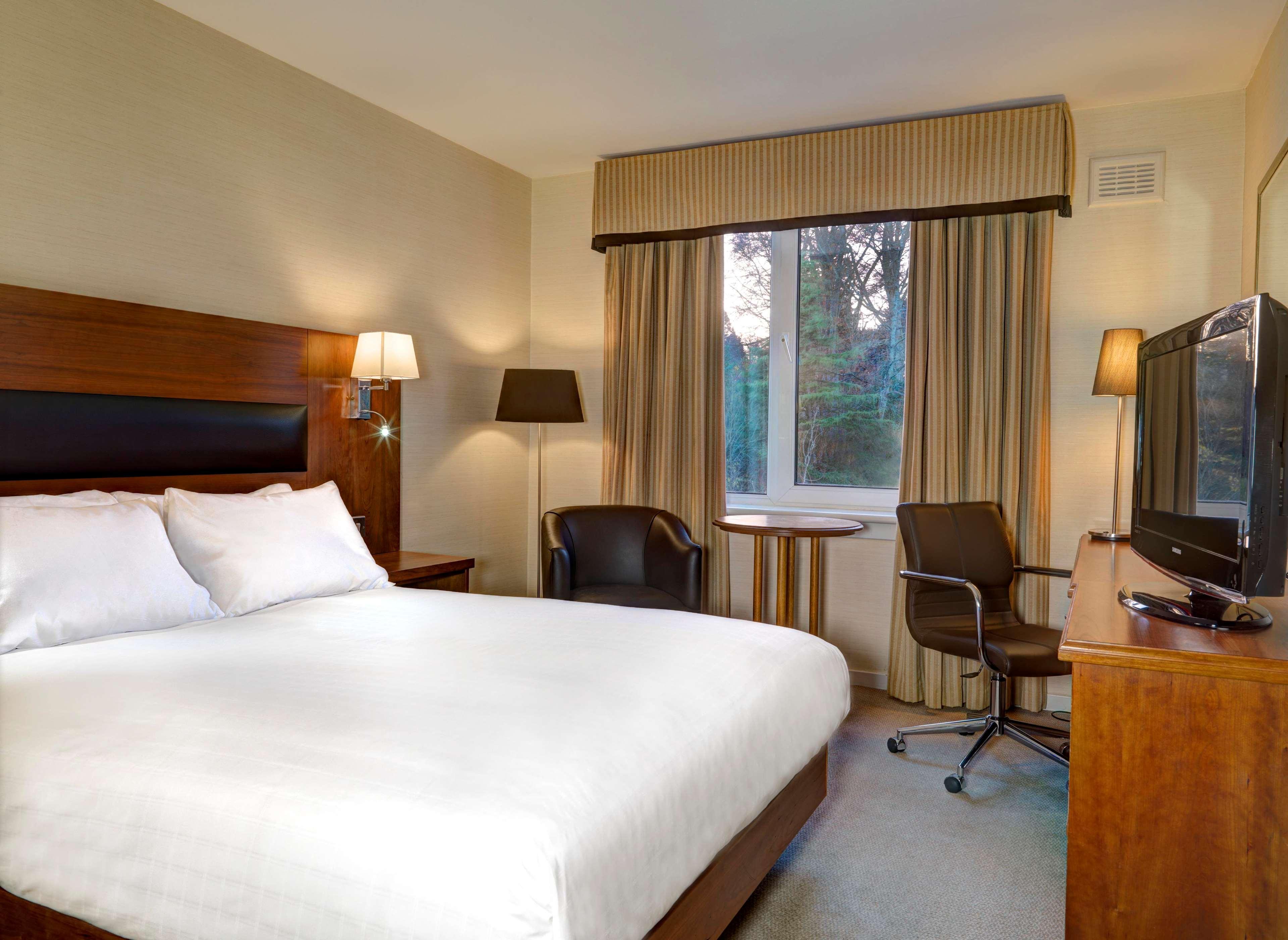 Doubletree By Hilton Aberdeen Treetops Exteriör bild
