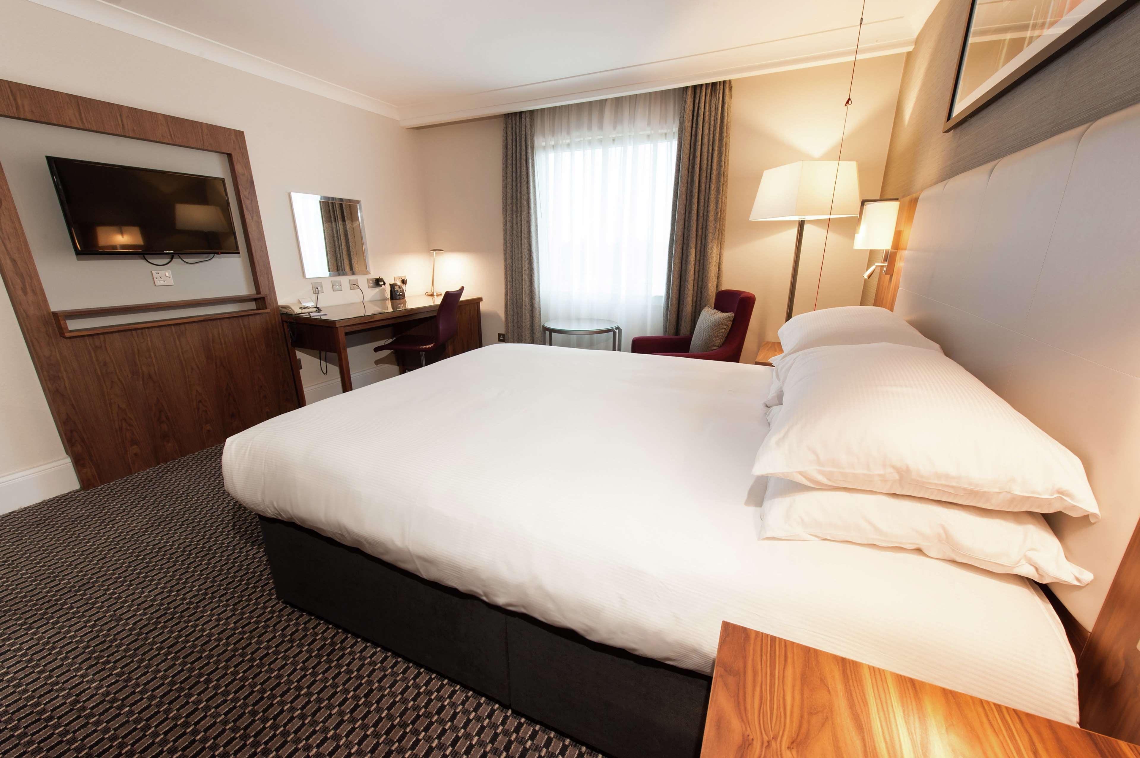 Doubletree By Hilton Aberdeen Treetops Exteriör bild