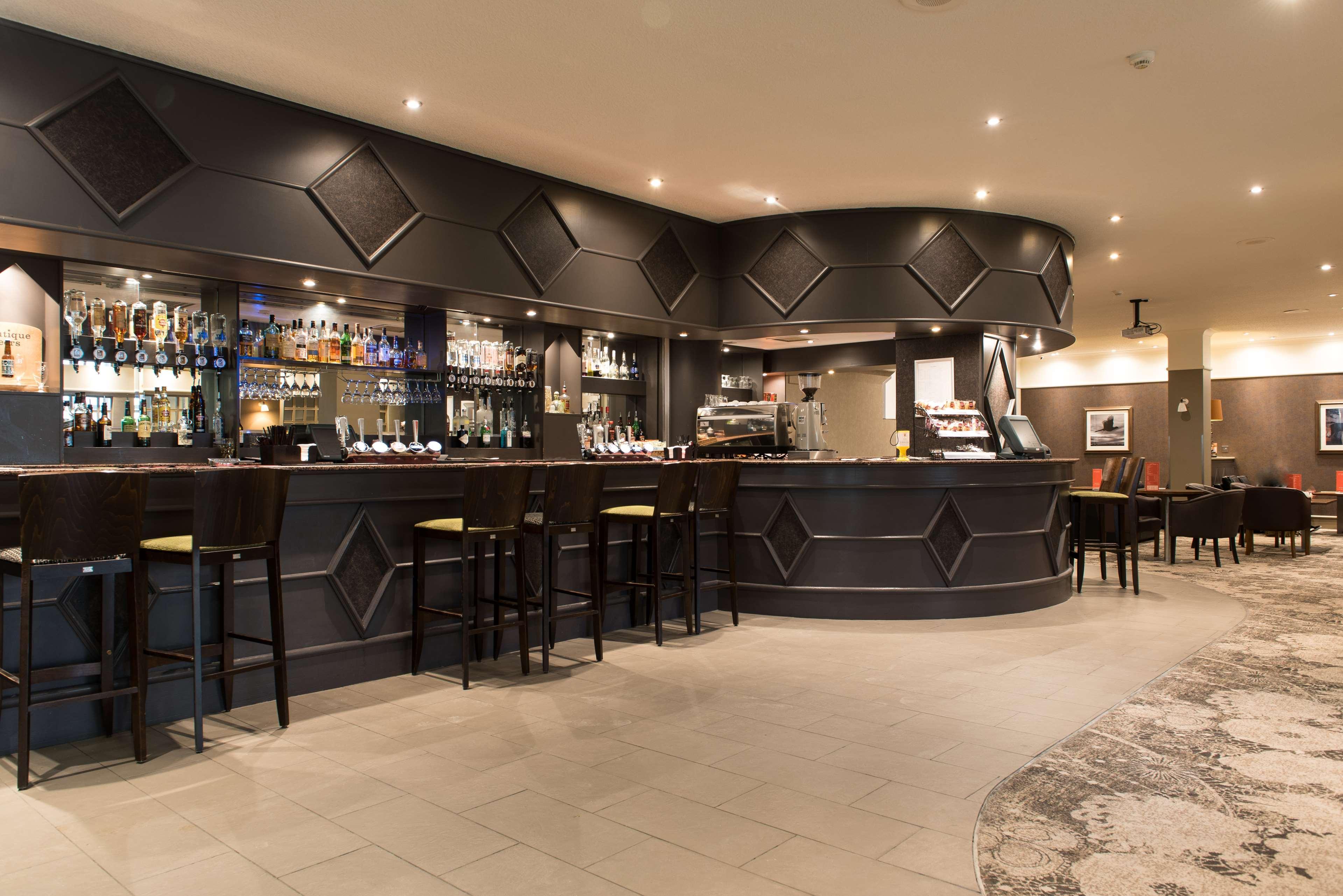 Doubletree By Hilton Aberdeen Treetops Exteriör bild